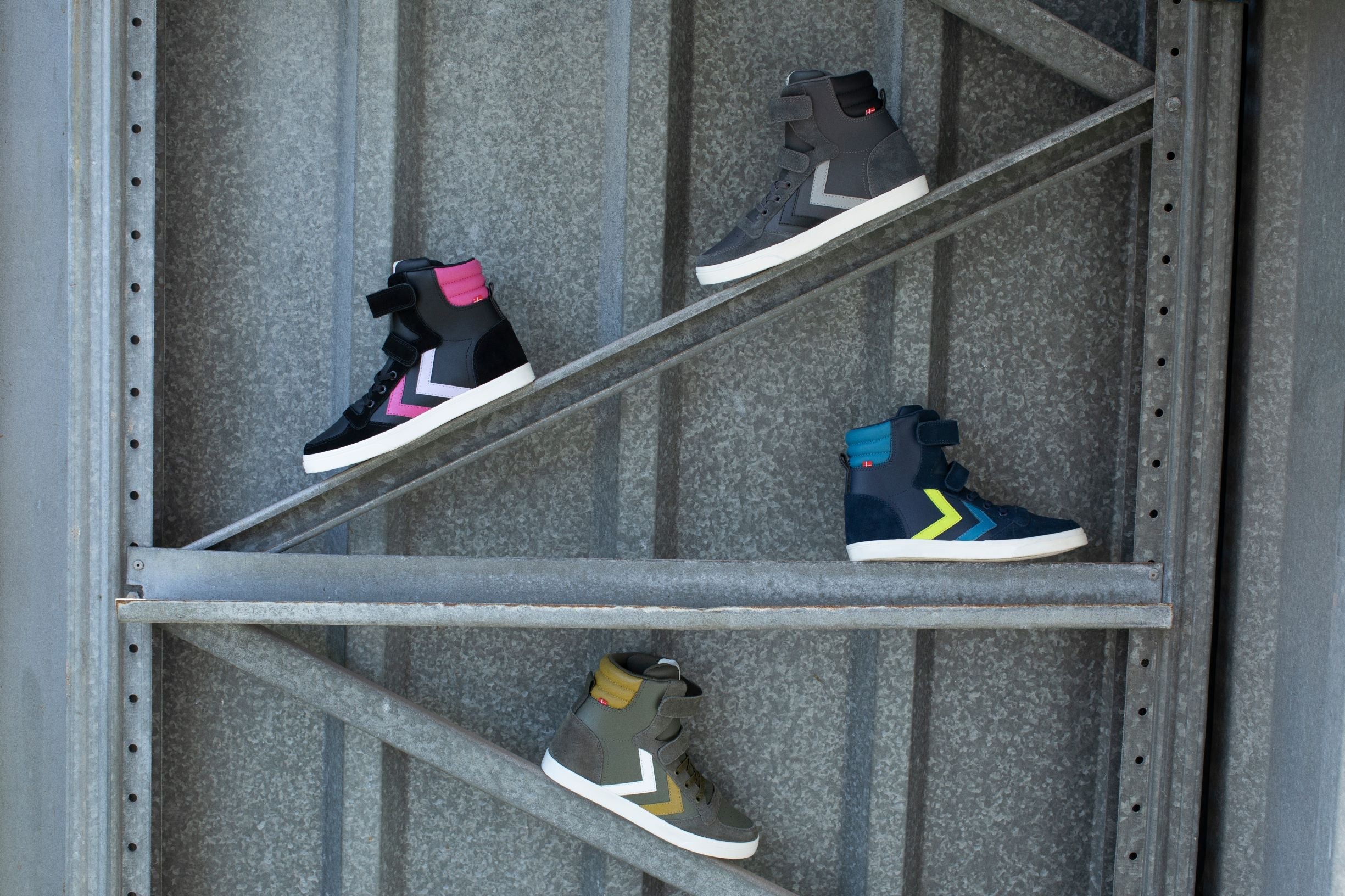 Hummel Kids Hi Top Trainers | Slimmer Stadil | Black Iris