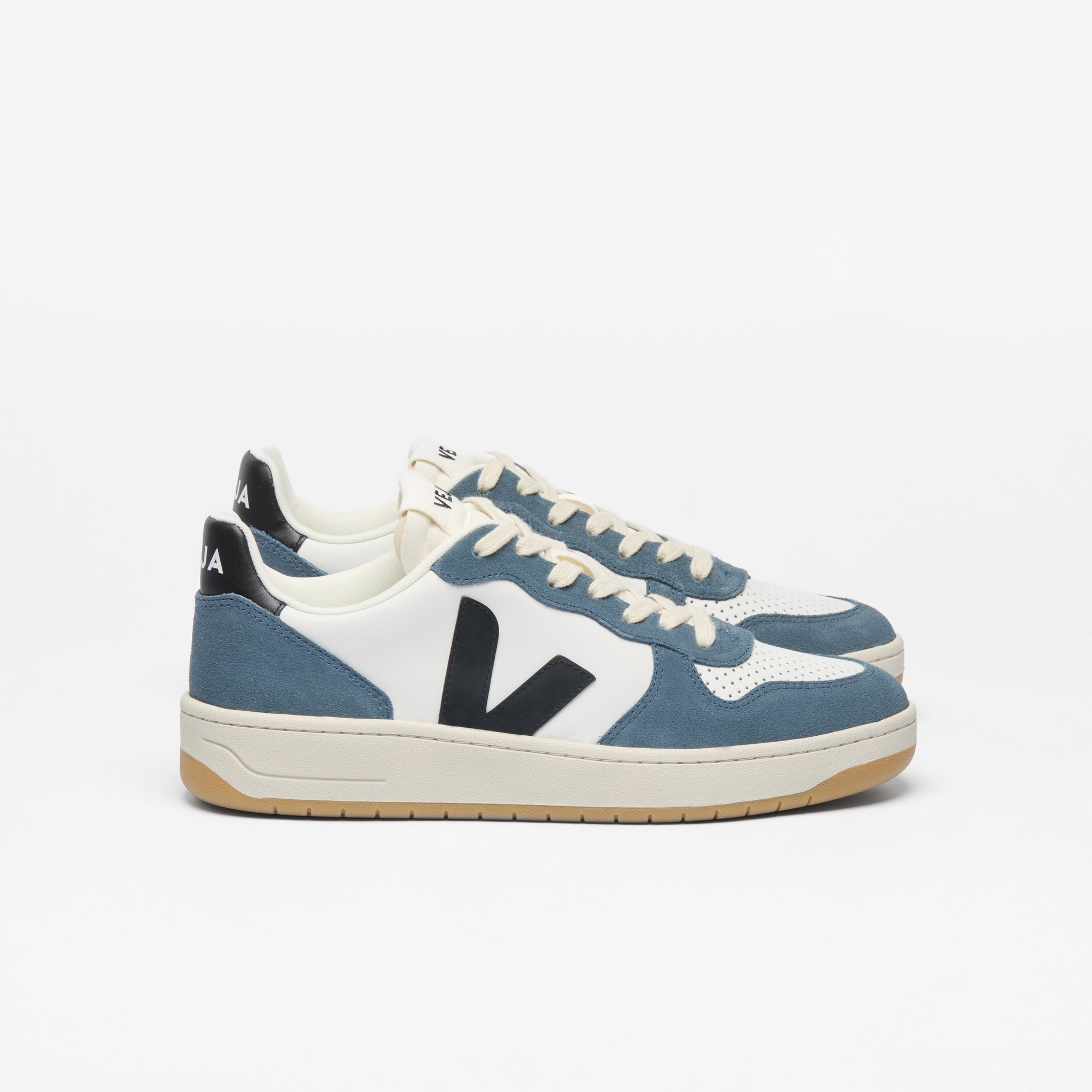 Veja Women's Trainers | V-10 | White Black California
