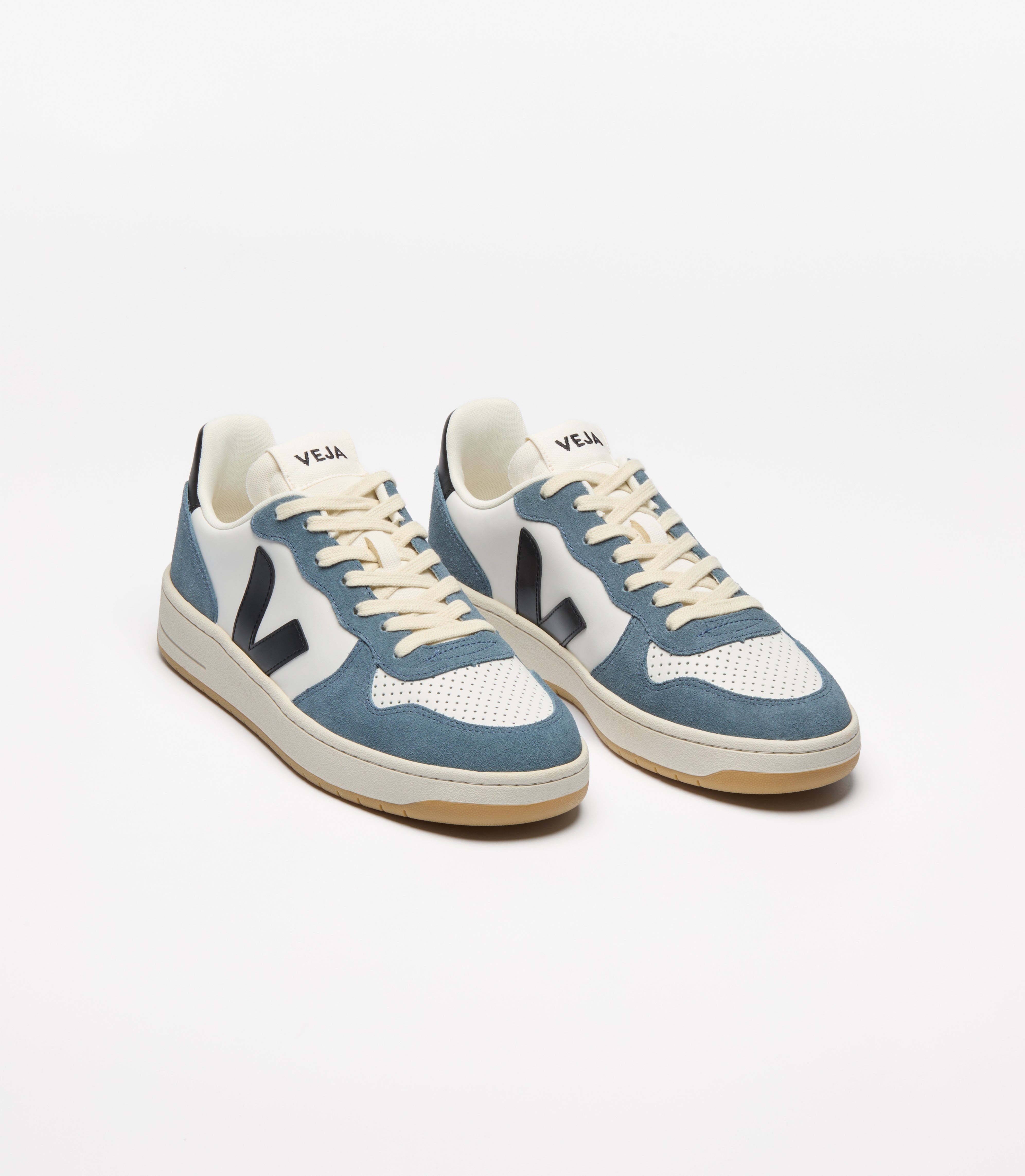 Veja Women's Trainers | V-10 | White Black California